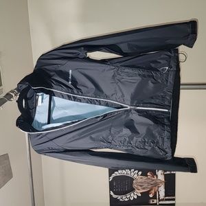 Black COLUMBIA Wind breaker rain jacket zip hood in collar..
